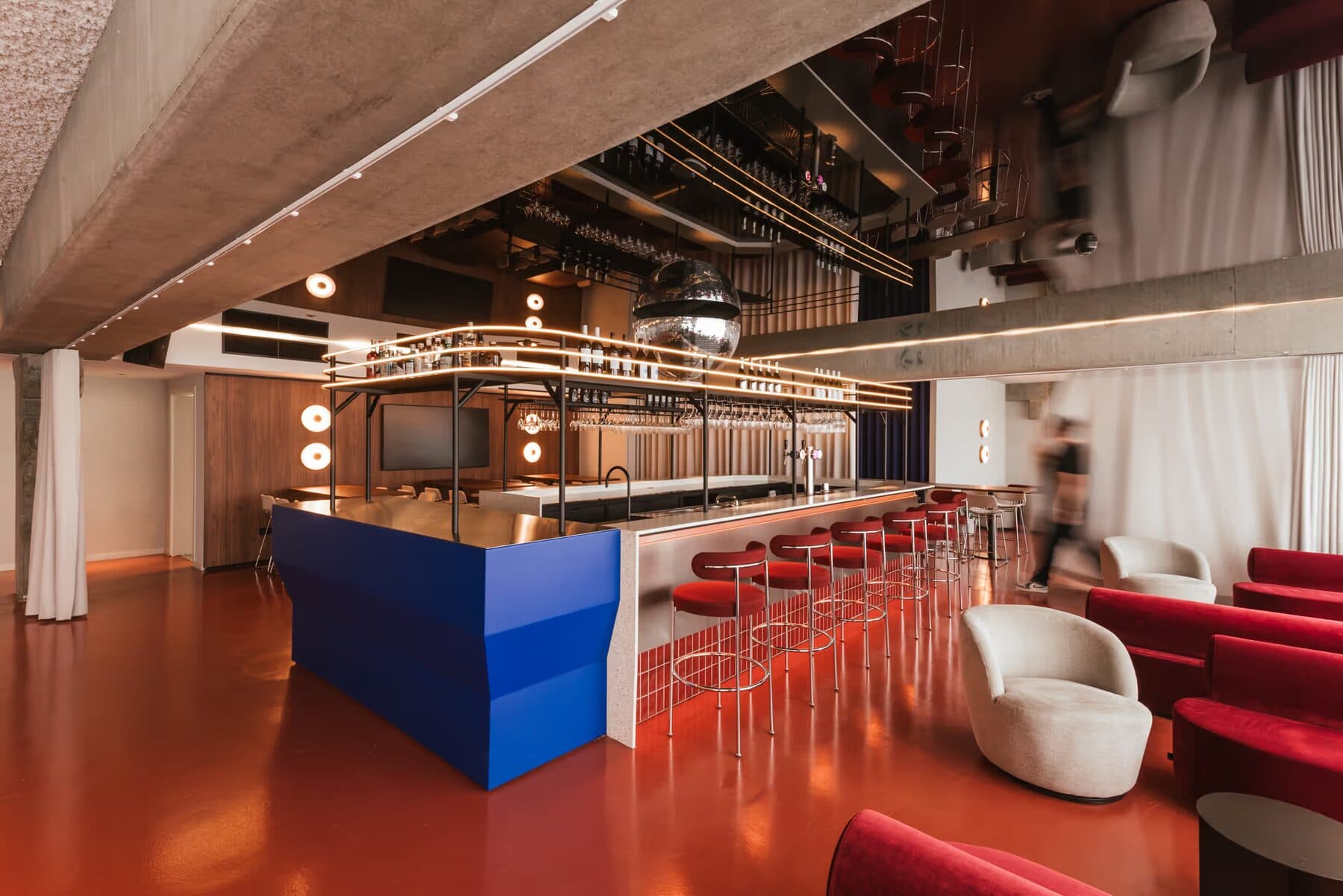 AFAS Lounge — BE•AT — Commercial